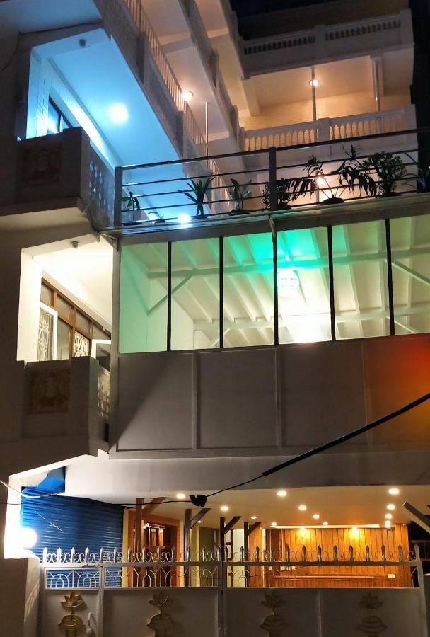 Hotel Shree Tara Kathmandu Exteriör bild