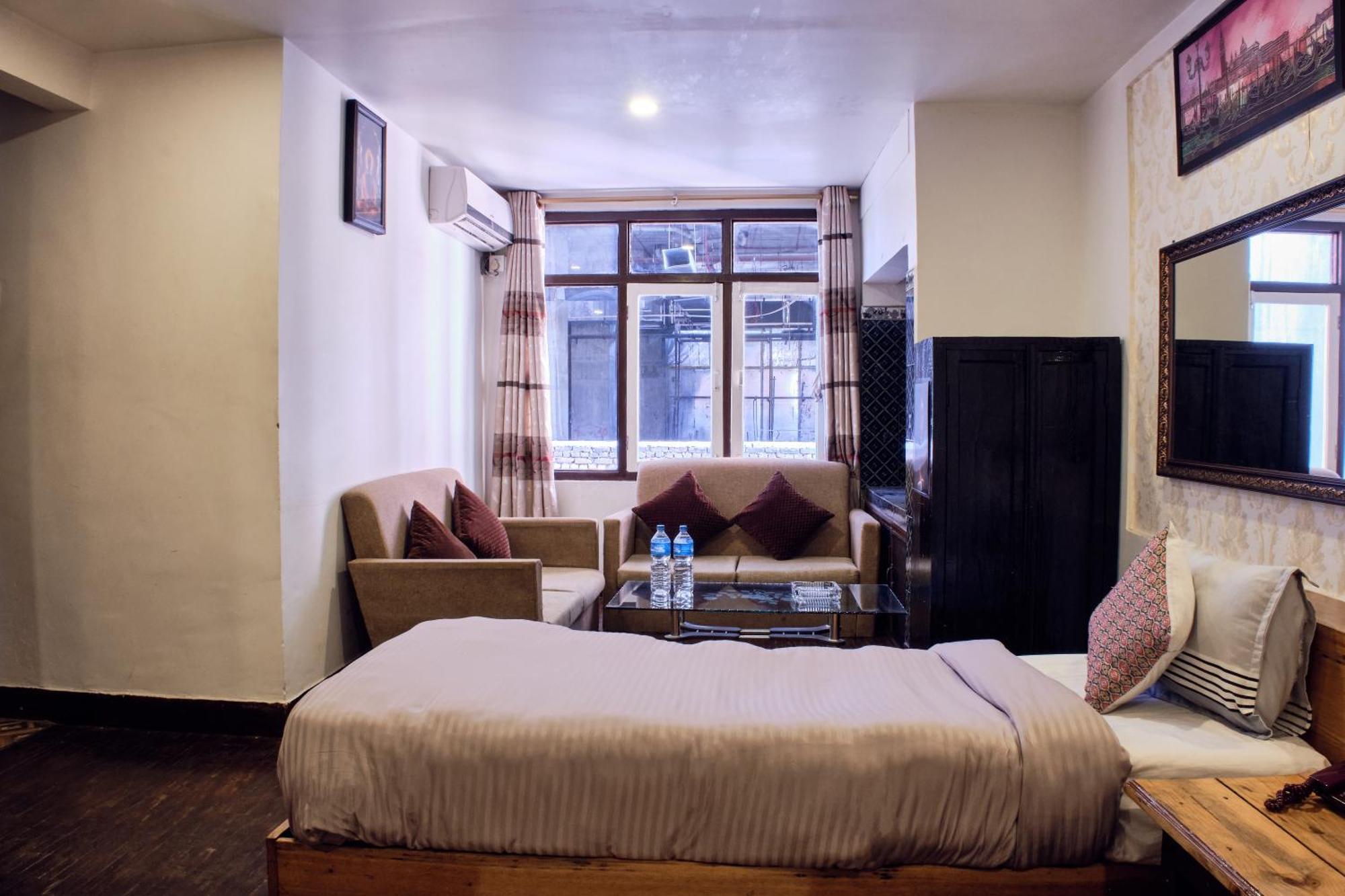 Hotel Shree Tara Kathmandu Exteriör bild